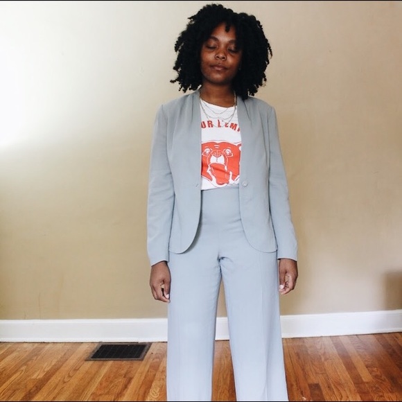 PERFECT Two Piece Set - Picture 4 of 4